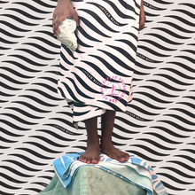 Load image into Gallery viewer, SMILE & WAVE Beach Towel - Black